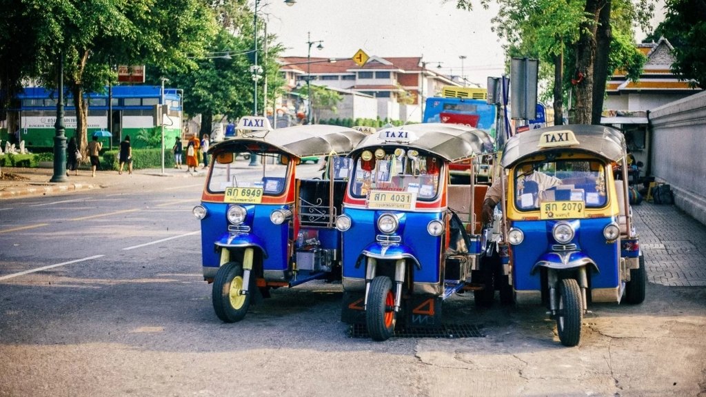 Tuk-tuks