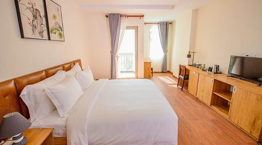 Sea Breeze Hotel & Villa