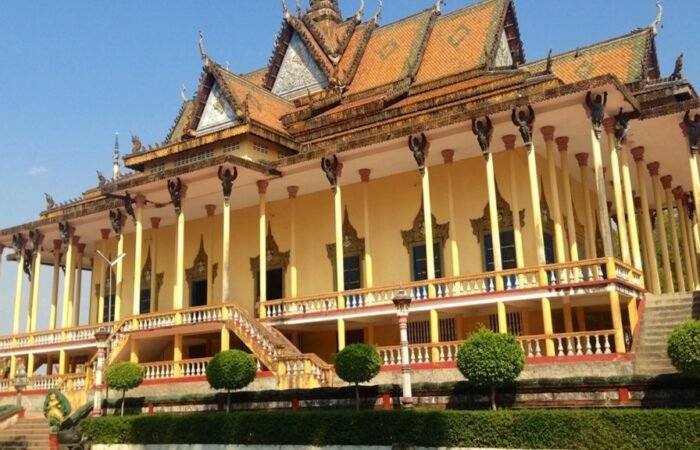100 Pillar pagoda, Kratie