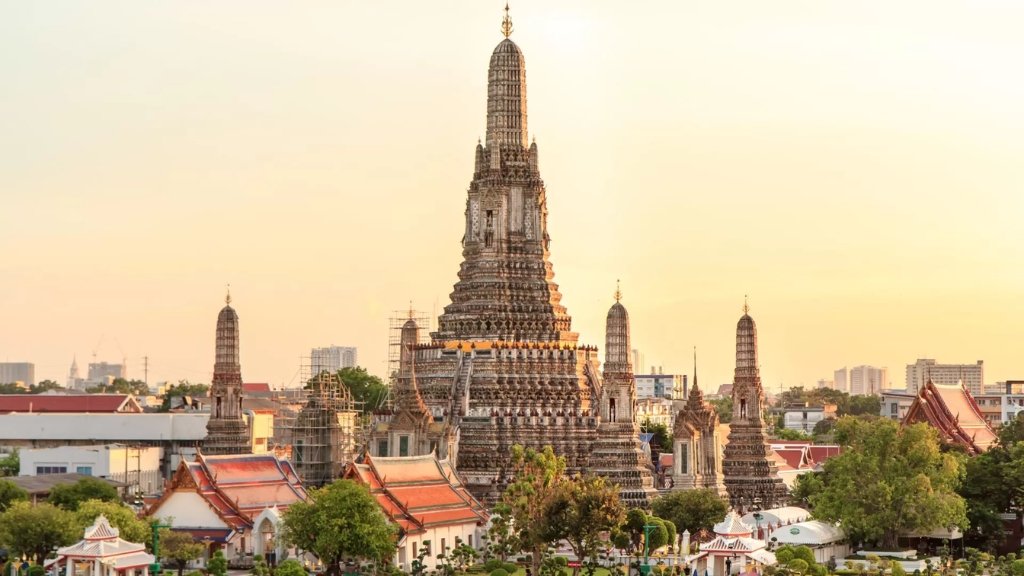 Wat Arun - experiences in Southeast Asia
