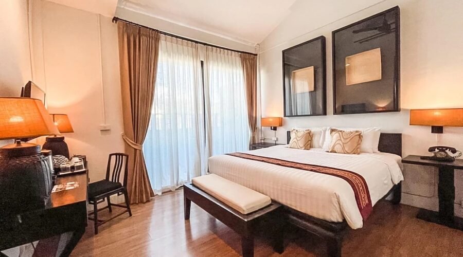 99 The Gallery Hotel