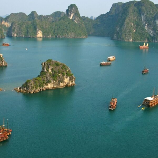 Top 5 des croisières baie d’Halong à découvrir absolument