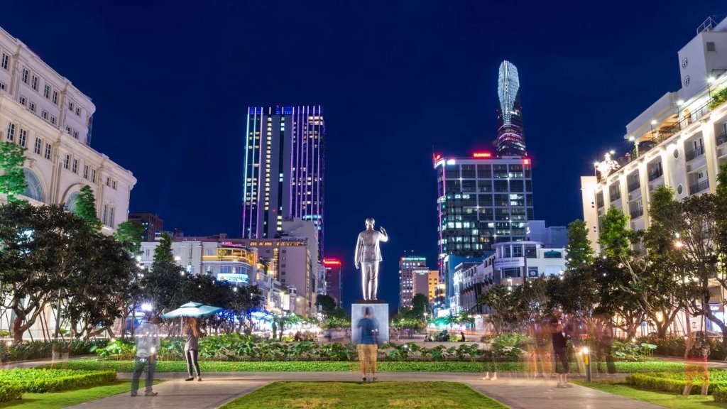 Nguyen Hue walking street