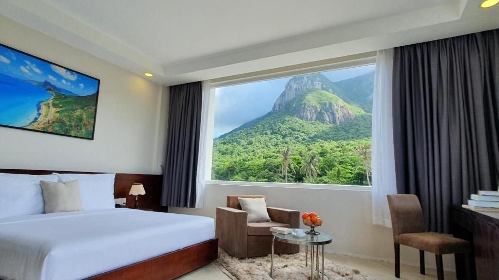 Orson Hotel & Resort Con Dao